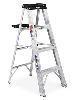 Aluminum Step Ladder - 4'