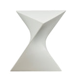 LeisureMod Randolph Modern Plastic Triangle End Table